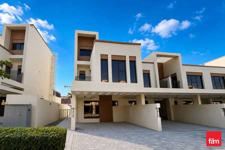 5 Schlafzimmer Townhouse zum zum Verkauf in DAMAC Lagoons, Dubai - Reihenhaus in DAMAC Lagoons，Costa Brava, 5 schlafzimmer, 4100000 AED - 15631427