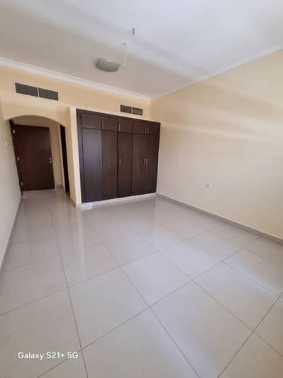 2 Bedroom Apartment for Rent in Al Qulayaah, Sharjah - WhatsApp Image 2026-06-08 at 1.22. 15 PM. jpeg 2 Bedroom Apartment for Rent in Al Qulayaah, Sharjah - WhatsApp Image 2026-06-08 at 1.22. 15 PM. jpeg