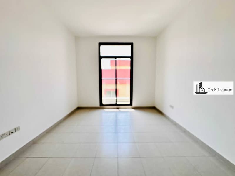 21 Days Free | Elegant 1BHK | 6 Cheques possible | Prime Location