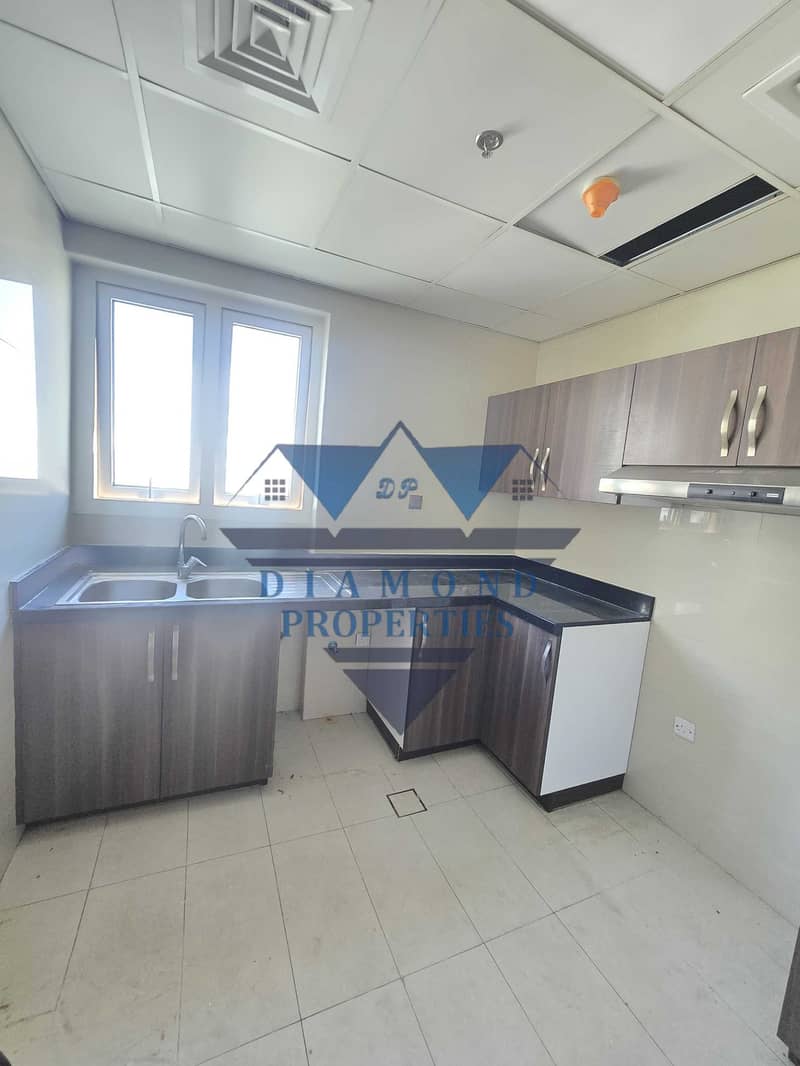 10 aedf7c24-a4a5-42d2-b9b5-927aed4601f7. jpeg