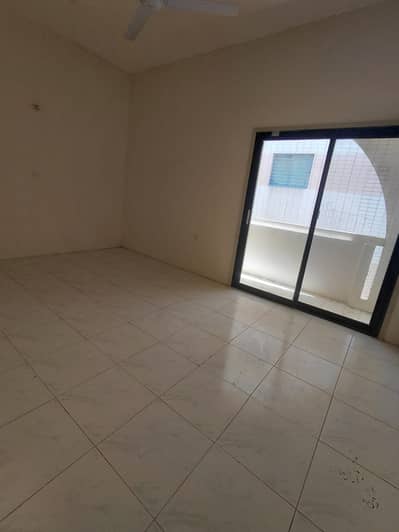 1 Slaapkamer Appartement te Huur in Al Qasimia, Sharjah - WhatsApp Image 2026-06-28 at 12.03. 48 PM. jpeg 1 Slaapkamer Appartement te Huur in Al Qasimia, Sharjah - WhatsApp Image 2026-06-28 at 12.03. 48 PM. jpeg