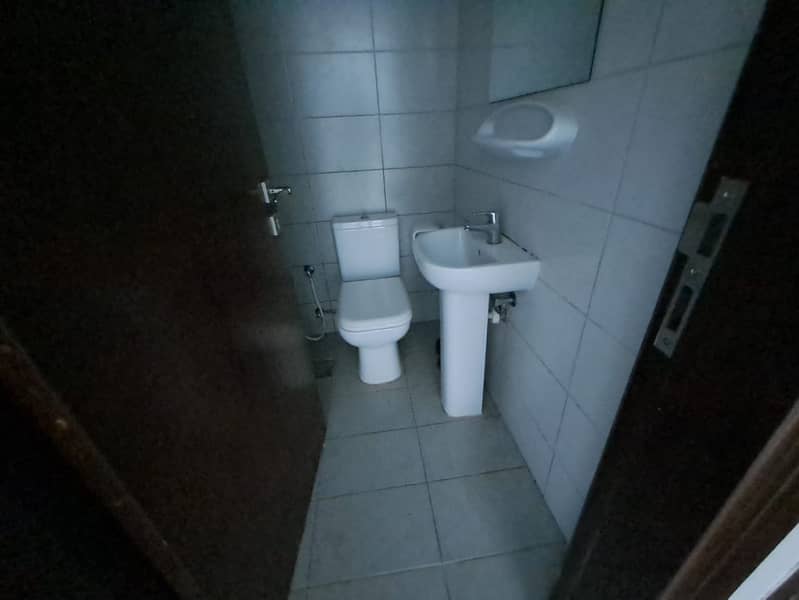 9 1000610535. jpg
