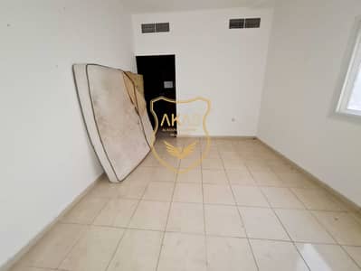 Studio for Rent in Al Qulayaah, Sharjah - 1000340120. jpg