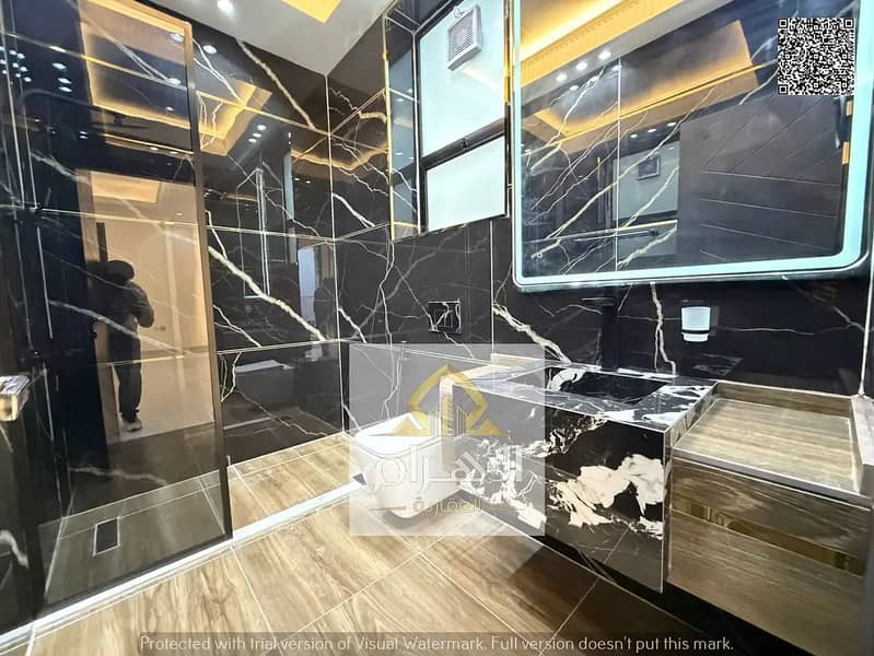 14 847784151-1066x800. webp