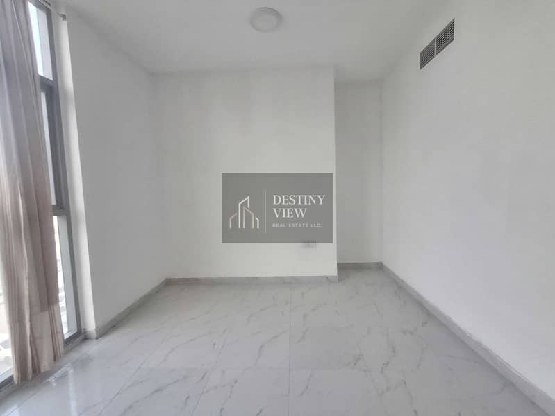 8 19057. jpg