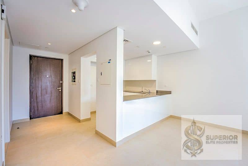 Pool View | Near Metro | Expo Village