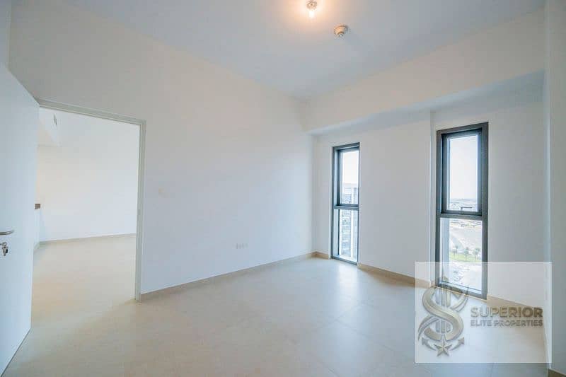 Pool View | Near Metro | Expo Village - Image 12