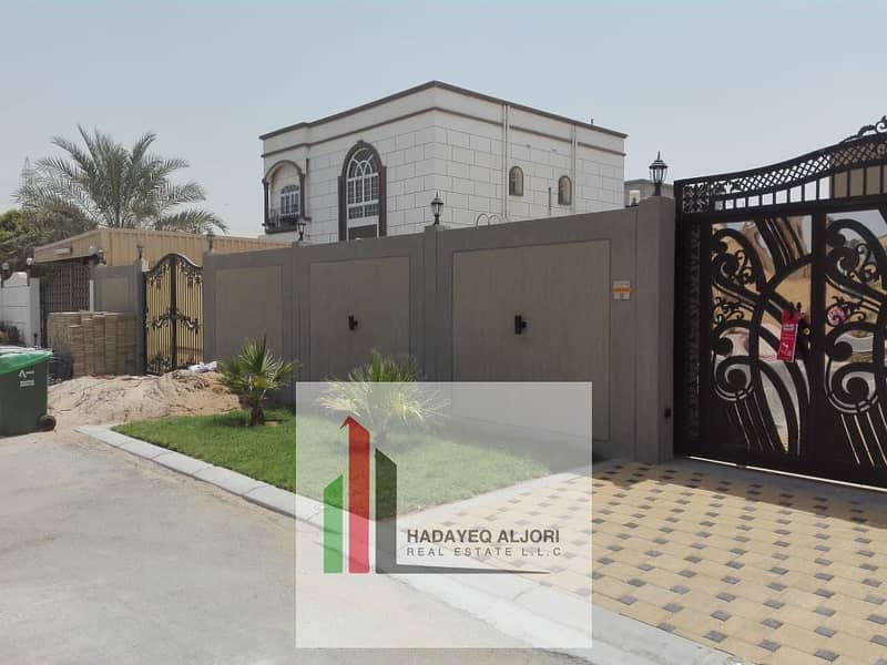 Spacious 4BR Villa | Nad Al Hamar | Covered Parking - Image 9