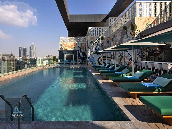 14 06-take-a-dip-in-our-stunning-rooftop-pool. jpg