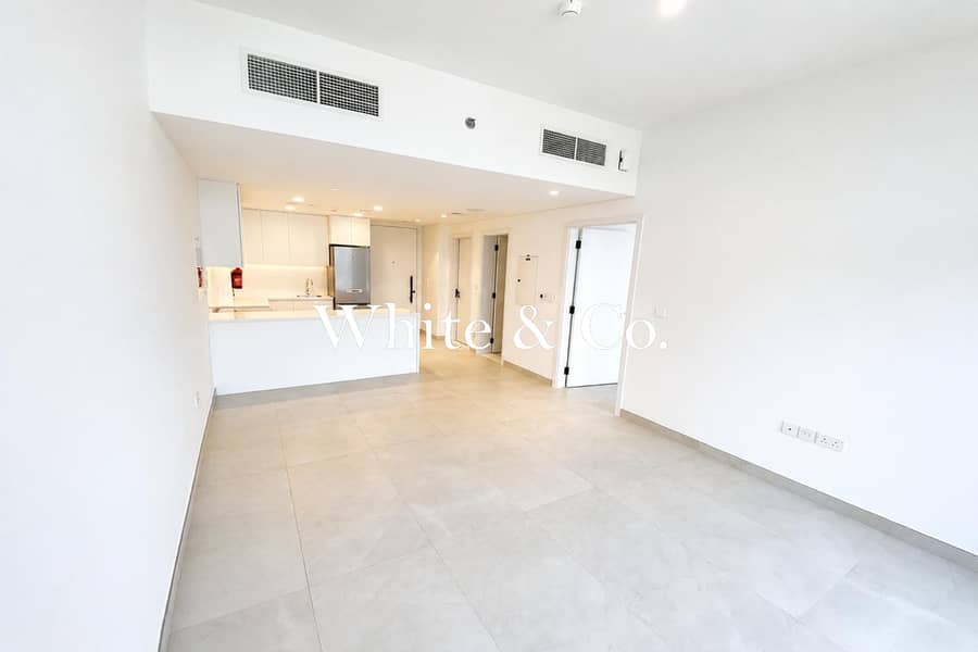BRAND NEW | VILLA VIEWS | SPACIOUS LAYOUT - Image 4