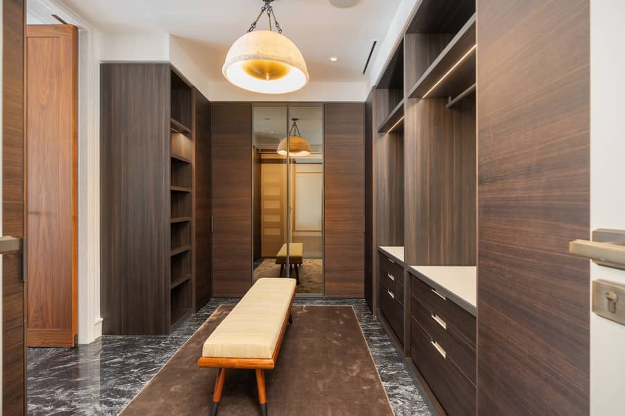 12 8-master walk in wardrobe. jpg