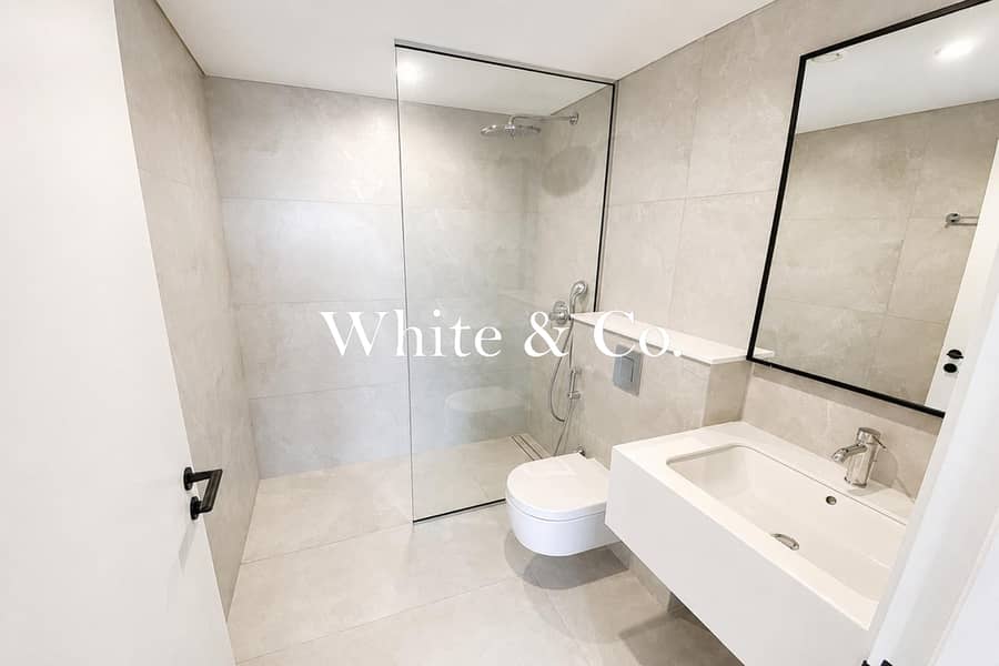 BRAND NEW | VILLA VIEWS | SPACIOUS LAYOUT - Image 7