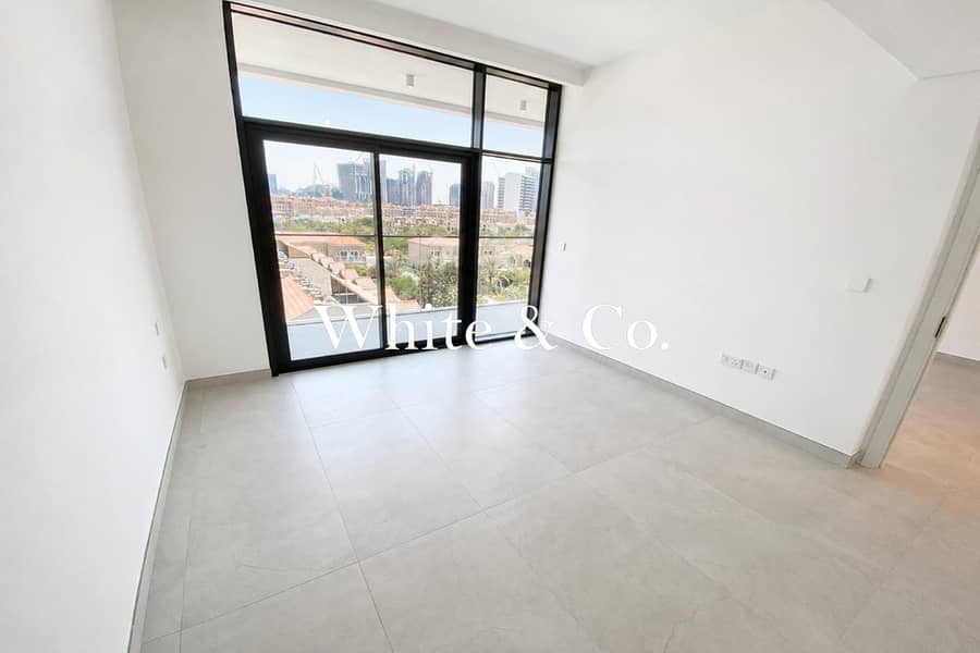 BRAND NEW | VILLA VIEWS | SPACIOUS LAYOUT - Image 8