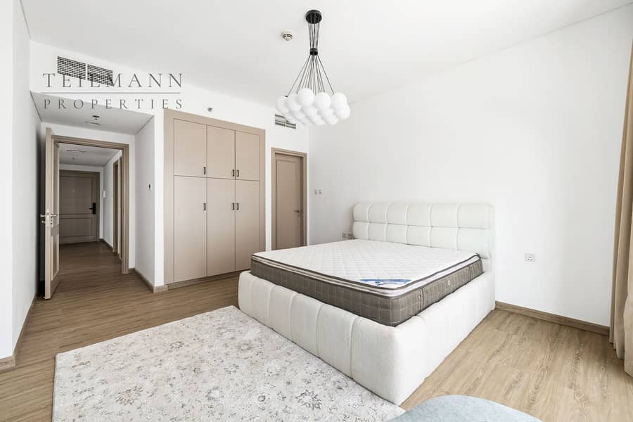 Reduced to AED 2.290. 000 | Luxury Renovated 2-Bed | Large Balcony | High End Furnished – další