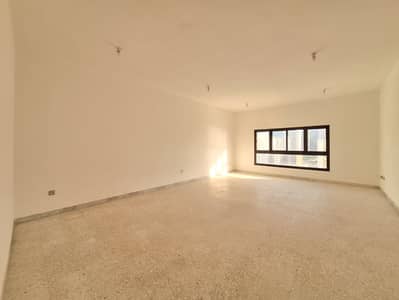 3 Schlafzimmer Wohnung zum zur Miete in Corniche Area, Abu Dhabi - WhatsApp Image 2026-06-29 at 11.28. 30 AM. jpeg 3 Schlafzimmer Wohnung zum zur Miete in Corniche Area, Abu Dhabi - WhatsApp Image 2026-06-29 at 11.28. 30 AM. jpeg