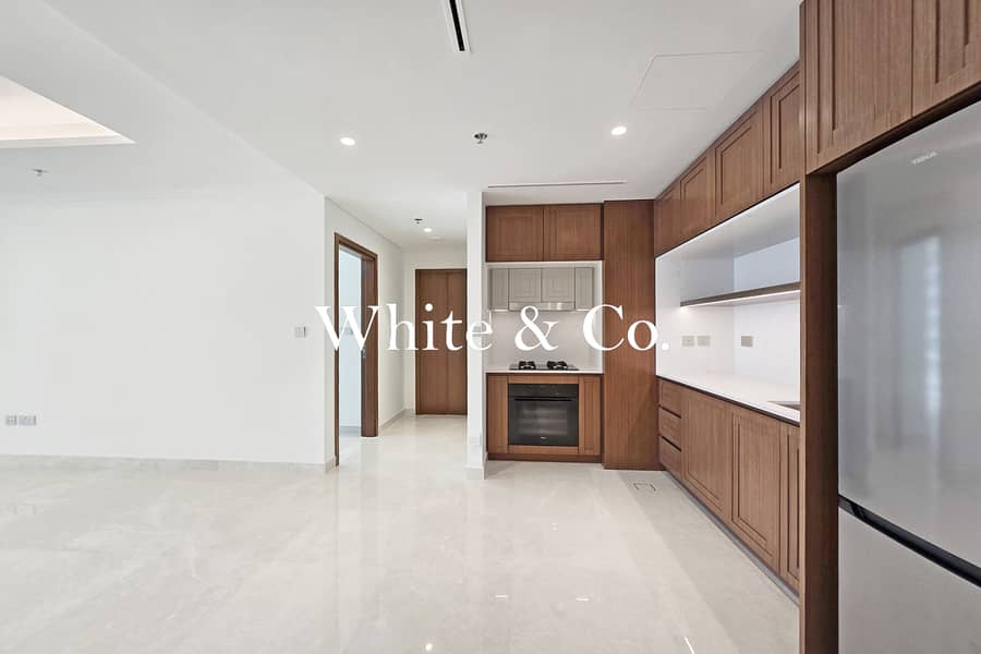 Vacant Now | Partial Sea View | Low Floor Vacant Now | Partial Sea View | Low Floor