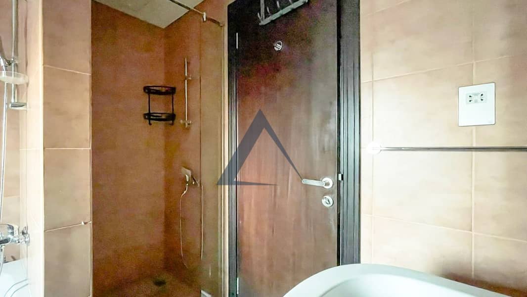 13 Property Image