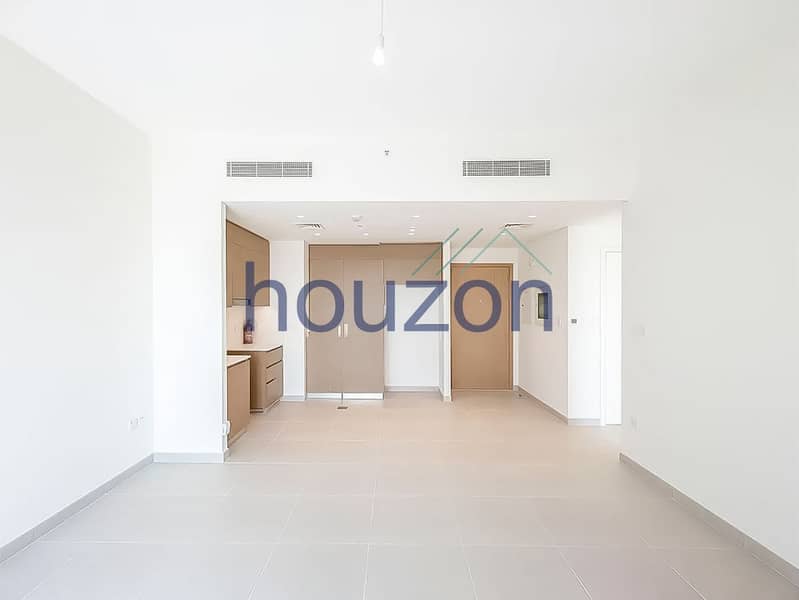 Modern 2 BR | Bright | Beach Access Modern 2 BR | Bright | Beach Access