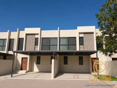 3 Slaapkamers Townhouse te Huur in DAMAC Hills 2 (Akoya by DAMAC), Dubai - Rijwoning in DAMAC Hills 2 (Akoya by DAMAC)，Zinnia, 3 slaapkamers, 120000 AED - 15643863