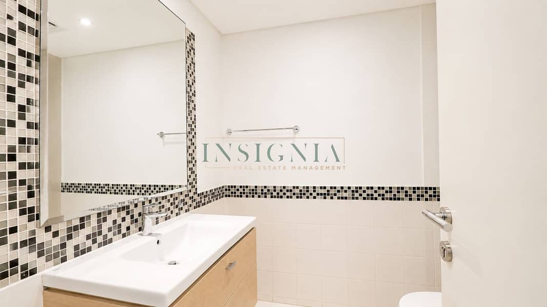 14 Topanga townhouse- 3br+ maids-10. png