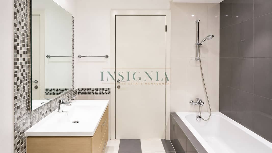 16 Topanga townhouse- 3br+ maids-18. png