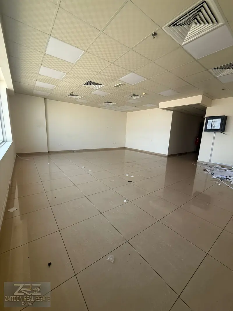 956 SQFT Ready Office IN SIT TOWER for Rent 94K