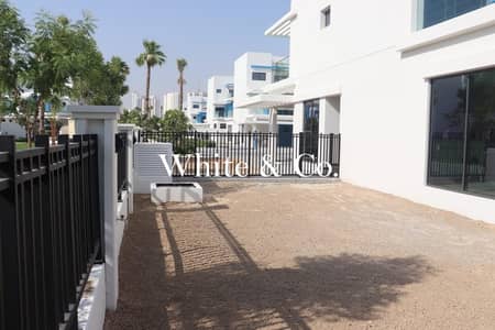 5 Slaapkamers Townhouse te Koop in DAMAC Lagoons, Dubai - Rijwoning in DAMAC Lagoons，Santorini, 5 slaapkamers, 5000000 AED - 15644406