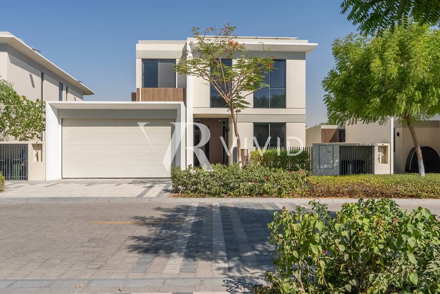 Smart Home | Closed Kitchen with Appliances | Park Smart Home | Closed Kitchen with Appliances | Park