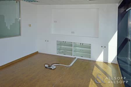 Luxury Fitted | Partitioned | Lake Views Luxury Fitted | Partitioned | Lake Views