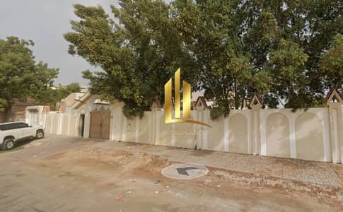 10+ Beds Villa for Sale in Halwan Suburb, Sharjah - be1ce719-3fb5-4bb2-b9da-70bb690d8d1d. jpg