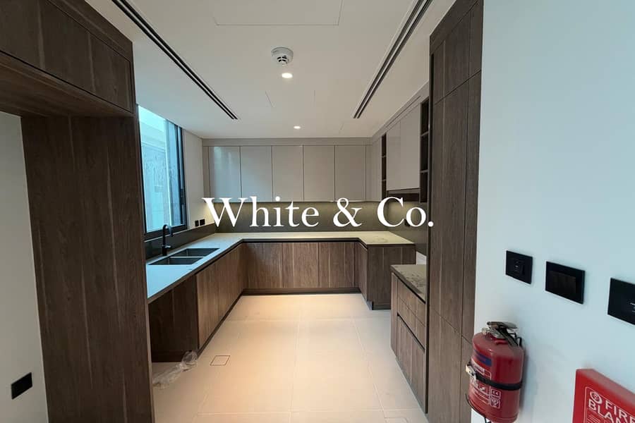 Conversion |Marble Finish| Full Extension - View 6