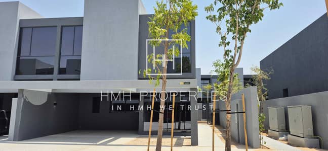 4 Bedroom Townhouse for Sale in Tilal City, Sharjah - 260052. jpg 4 Bedroom Townhouse for Sale in Tilal City, Sharjah - 260052. jpg