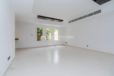 3 habitaciones Townhouse para en Alquiler en The Springs, Dubai - Casa adosada en The Springs,The Springs 15, 3 dormitorios, 240000 AED - 15648224 3 habitaciones Townhouse para en Alquiler en The Springs, Dubai - Casa adosada en The Springs,The Springs 15, 3 dormitorios, 240000 AED - 15648224