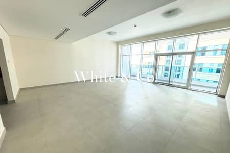 2 Bedroom Apartment for Rent in Dubai Marina, Dubai - Largest Layout | Partial Sea View | Vacant