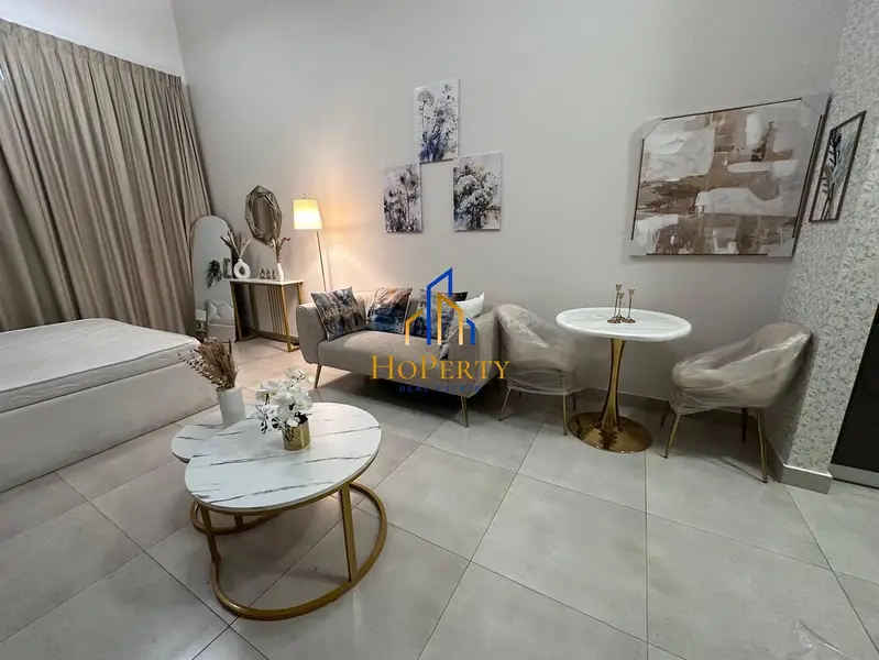 Rare High Ceiling Studio | Fully Upgraded | High ROI