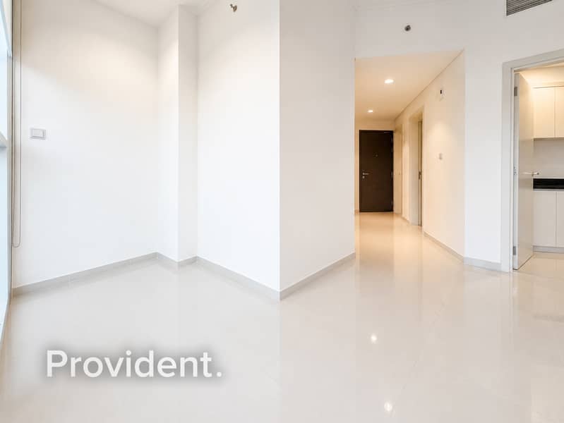 Golf Views | High Floor | Closed Kitchen | Vacant Golf Views | High Floor | Closed Kitchen | Vacant