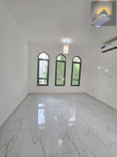 Studio for Rent in Al Khalidiyah, Abu Dhabi - 1000099482. jpg Studio for Rent in Al Khalidiyah, Abu Dhabi - 1000099482. jpg
