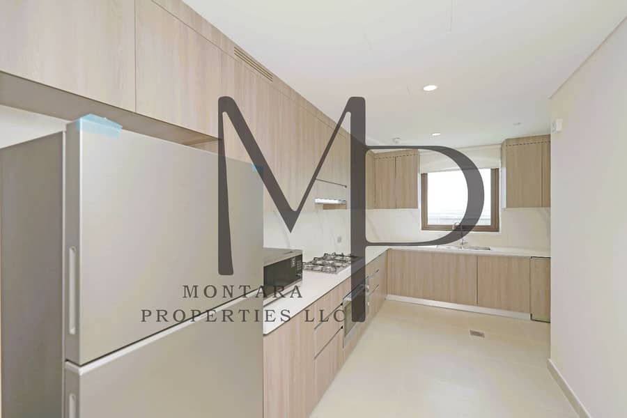 11 Kitchen View 2. JPG