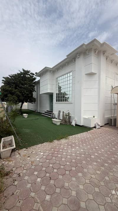7 Bedroom Villa for Rent in Al Hazannah, Sharjah - WhatsApp Image 2026-06-29 at 2.50. 20 PM. jpeg 7 Bedroom Villa for Rent in Al Hazannah, Sharjah - WhatsApp Image 2026-06-29 at 2.50. 20 PM. jpeg