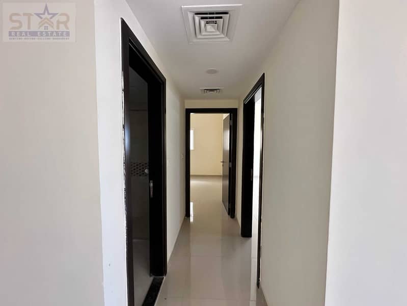 4 d9cdb9b8-8dcf-4ffd-88bc-b23eb5ceeb6e. jpg