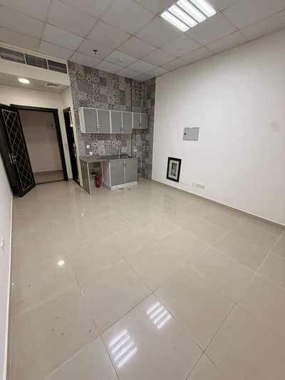 Monolocale in affitto a Bu Tina, Sharjah - WhatsApp Image 2026-06-25 at 12.14. 34 PM. jpeg Monolocale in affitto a Bu Tina, Sharjah - WhatsApp Image 2026-06-25 at 12.14. 34 PM. jpeg