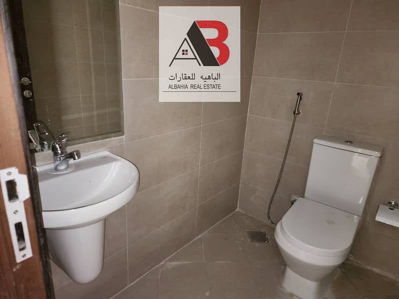 8 Bathroom. jpeg
