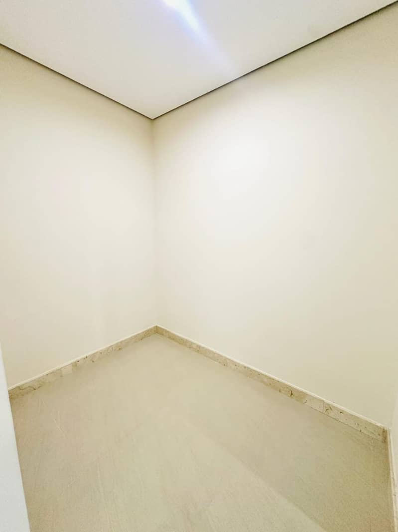 4 44974. jpg