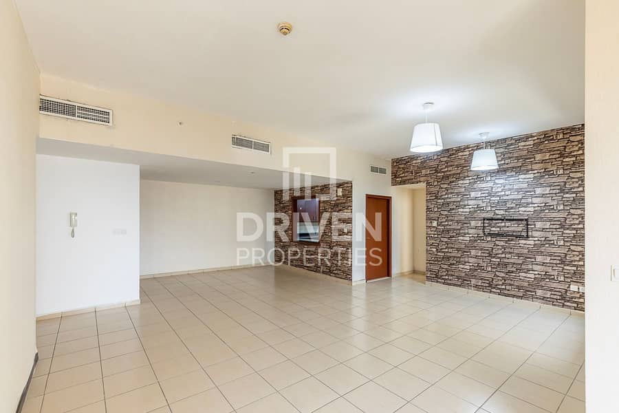 Vacant | Community View | High Floor Apt Vacant | Community View | High Floor Apt