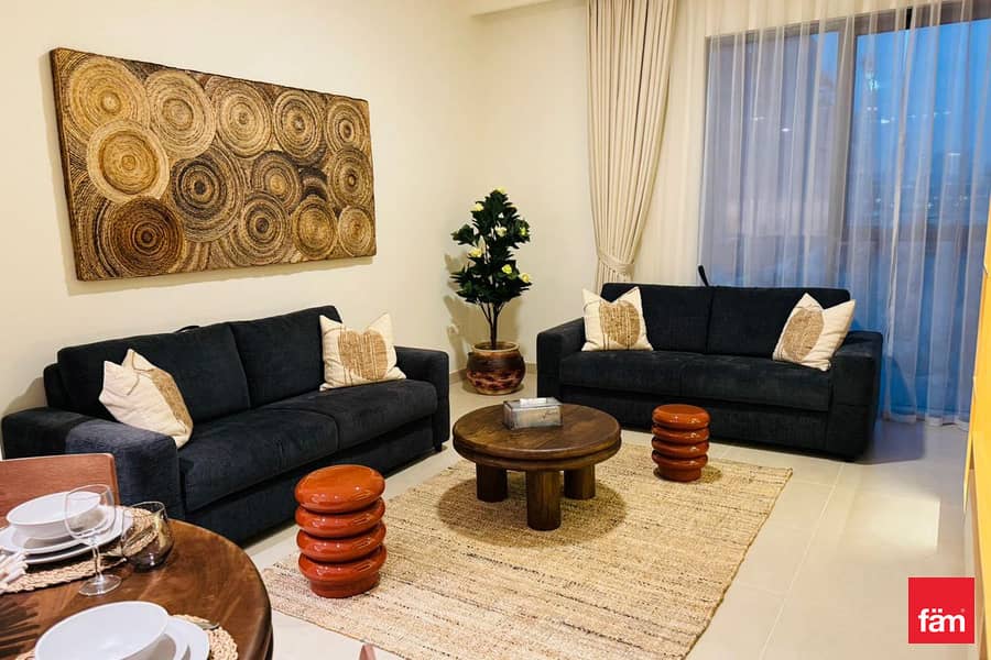 Waterfront Living | Fully Furnished Luxurious Waterfront Living | Fully Furnished Luxurious