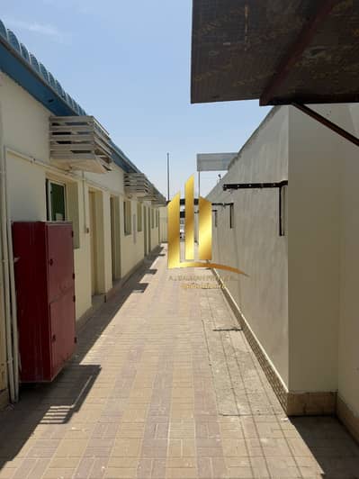 Labour Camp in Affitto a Al Sajaa Industrial, Sharjah - af07fffc-3c51-4a80-b1f1-fffe19fd989b. jpg Labour Camp in Affitto a Al Sajaa Industrial, Sharjah - af07fffc-3c51-4a80-b1f1-fffe19fd989b. jpg