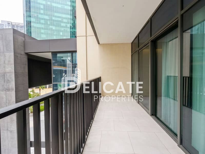 10 Balcony. jpg