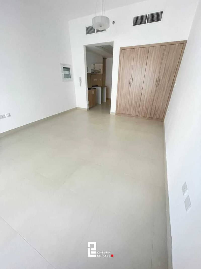 Apartment in Dubai, lhbyh 4 - View 5