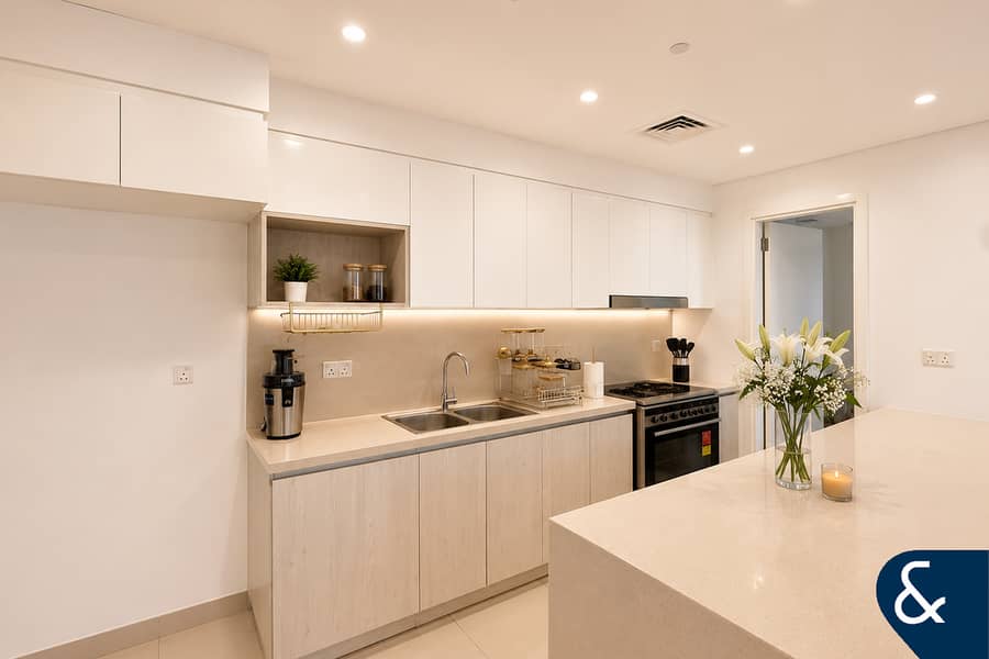 Corner Unit | Three Bed + Maids | Vacant Corner Unit | Three Bed + Maids | Vacant