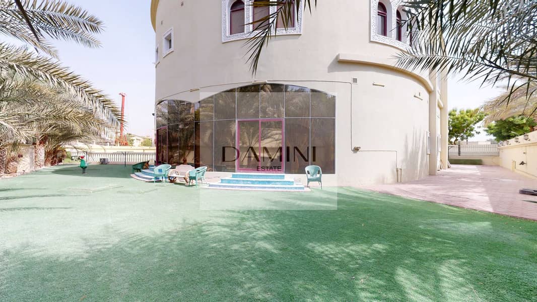 5 Villa-E50-Emirates-Hills-07262022_091835. jpg